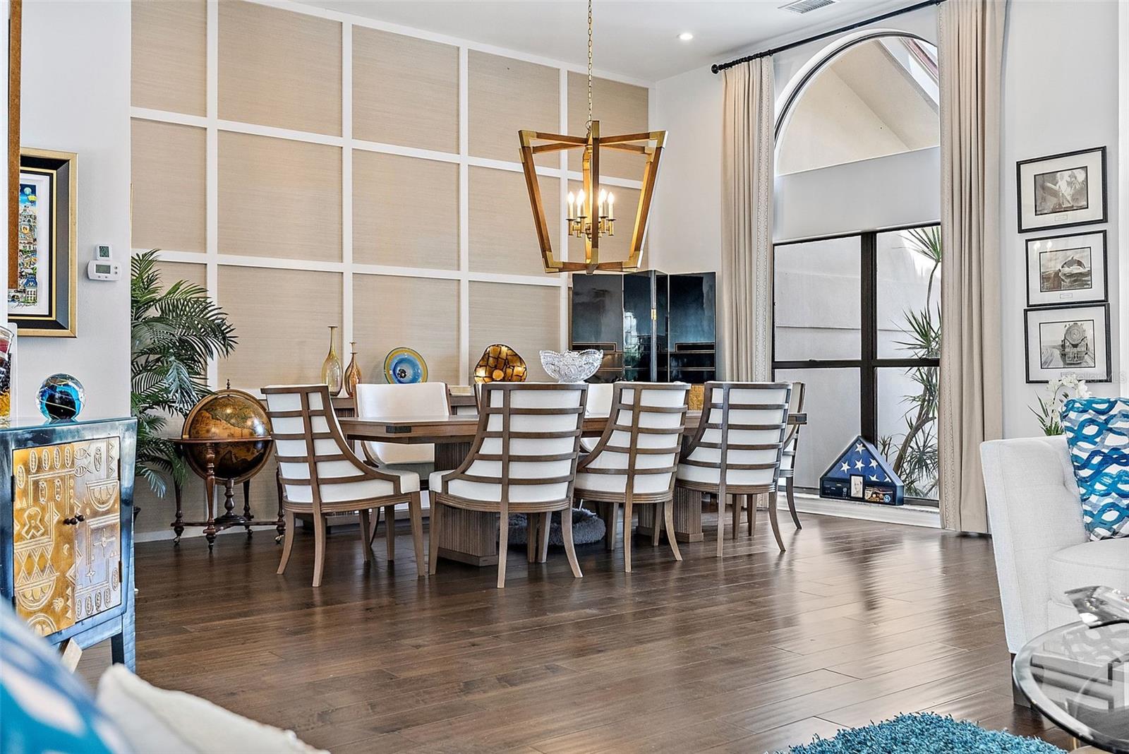 Listing photo id 2 for 5801 Leeland Street S