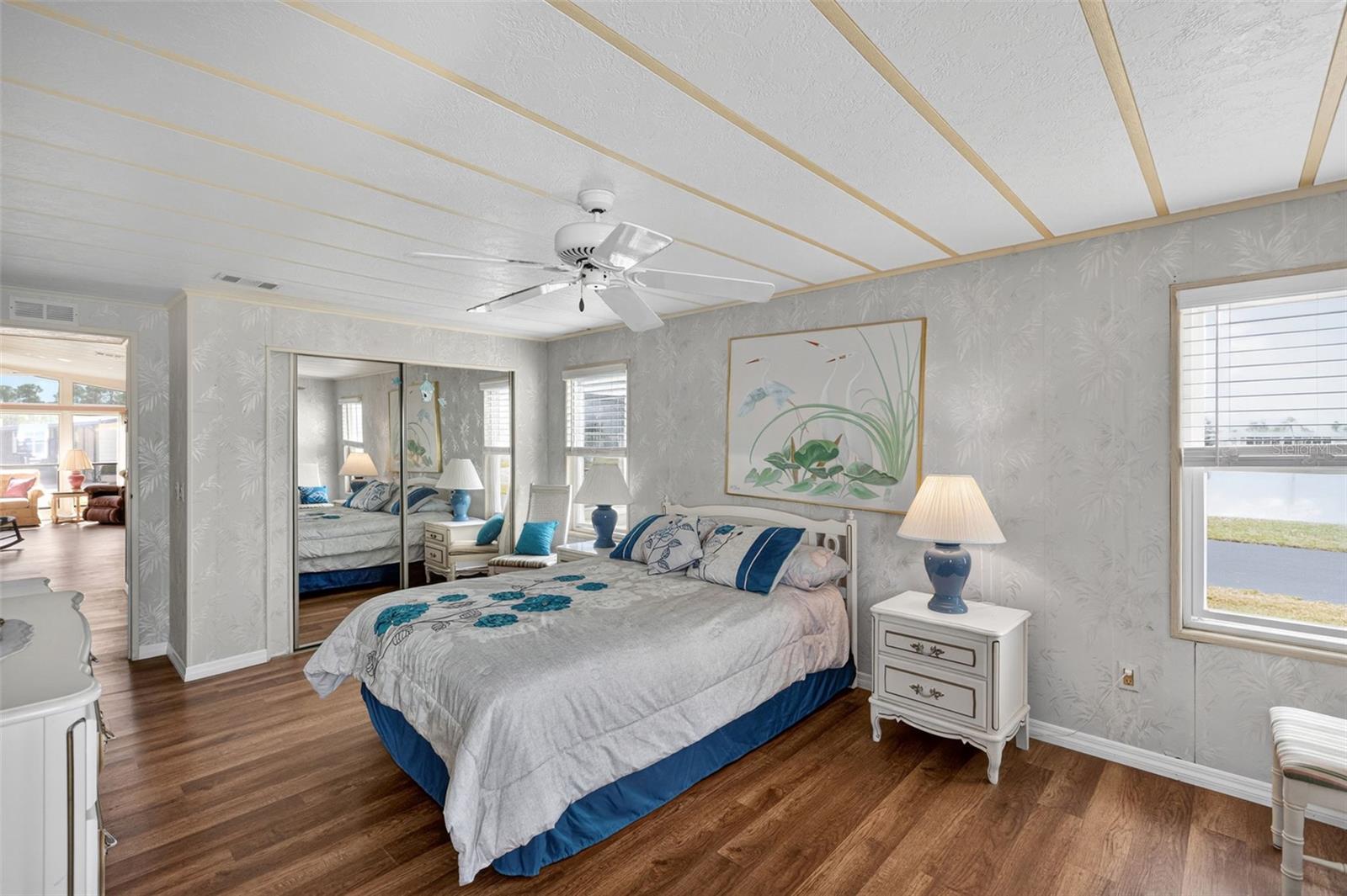 Image 19 of 75 For 702 Del Luna Drive