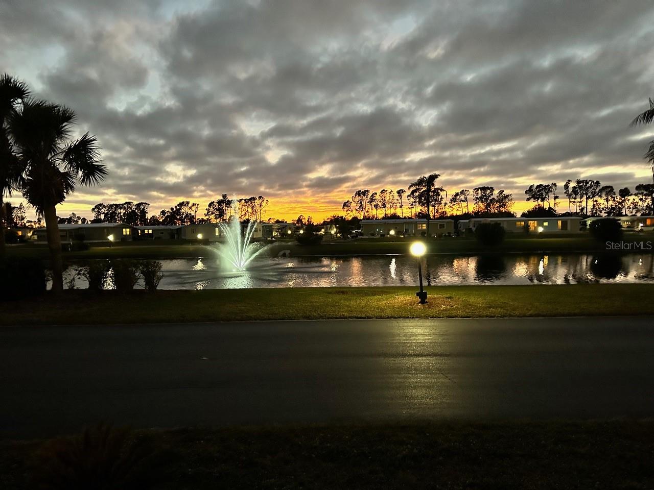 Image 6 of 75 For 702 Del Luna Drive