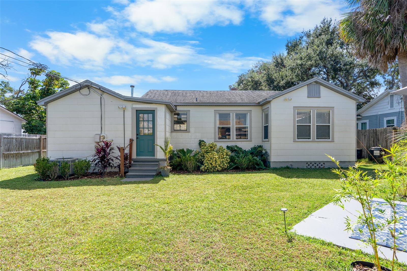 Image 11 of 36 For 1535 35th Avenue N