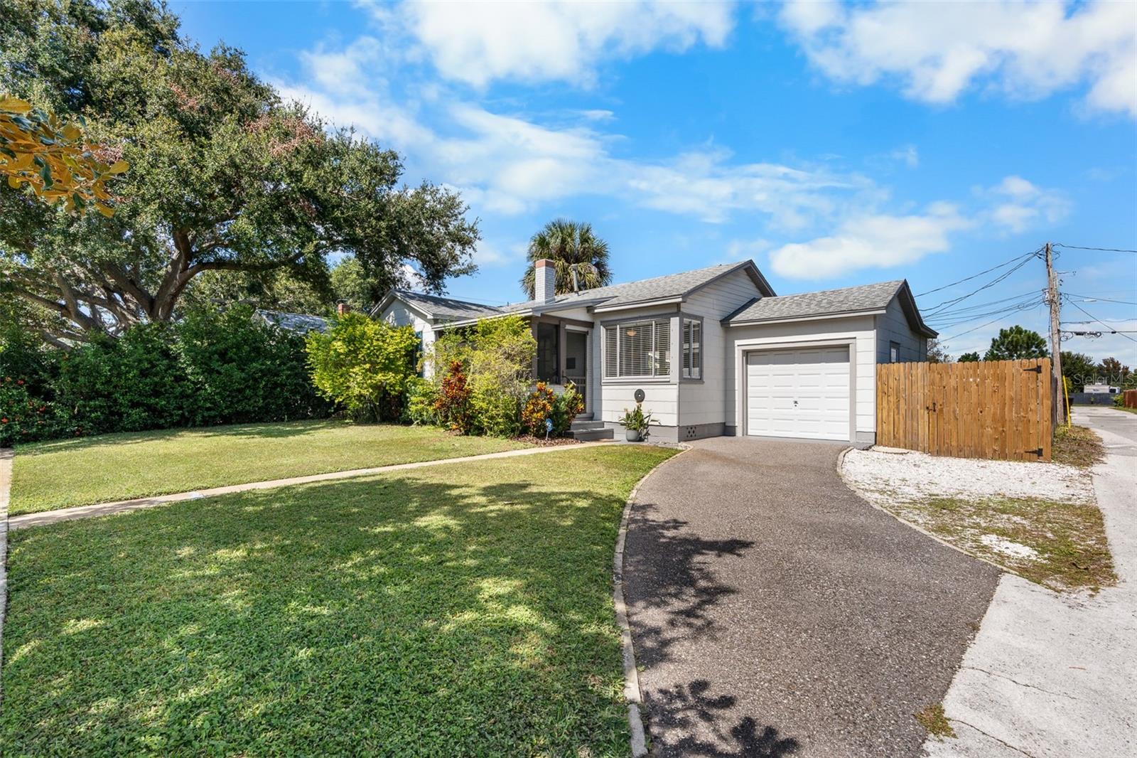 Image 20 of 36 For 1535 35th Avenue N