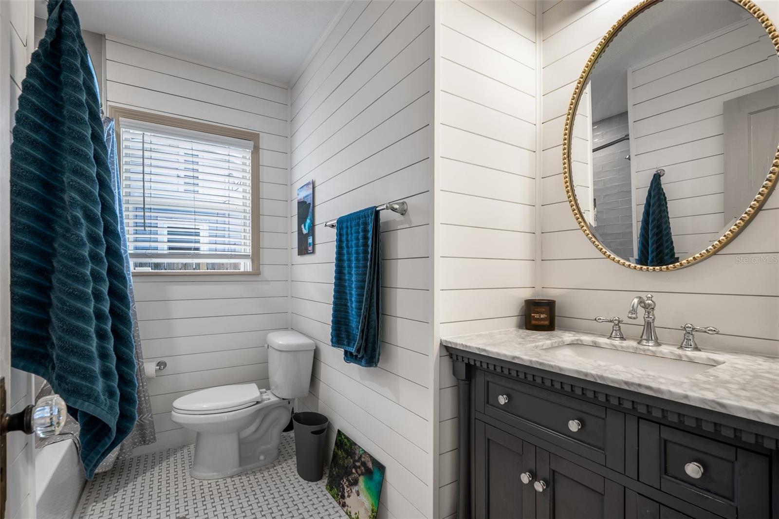 Image 5 of 36 For 1535 35th Avenue N