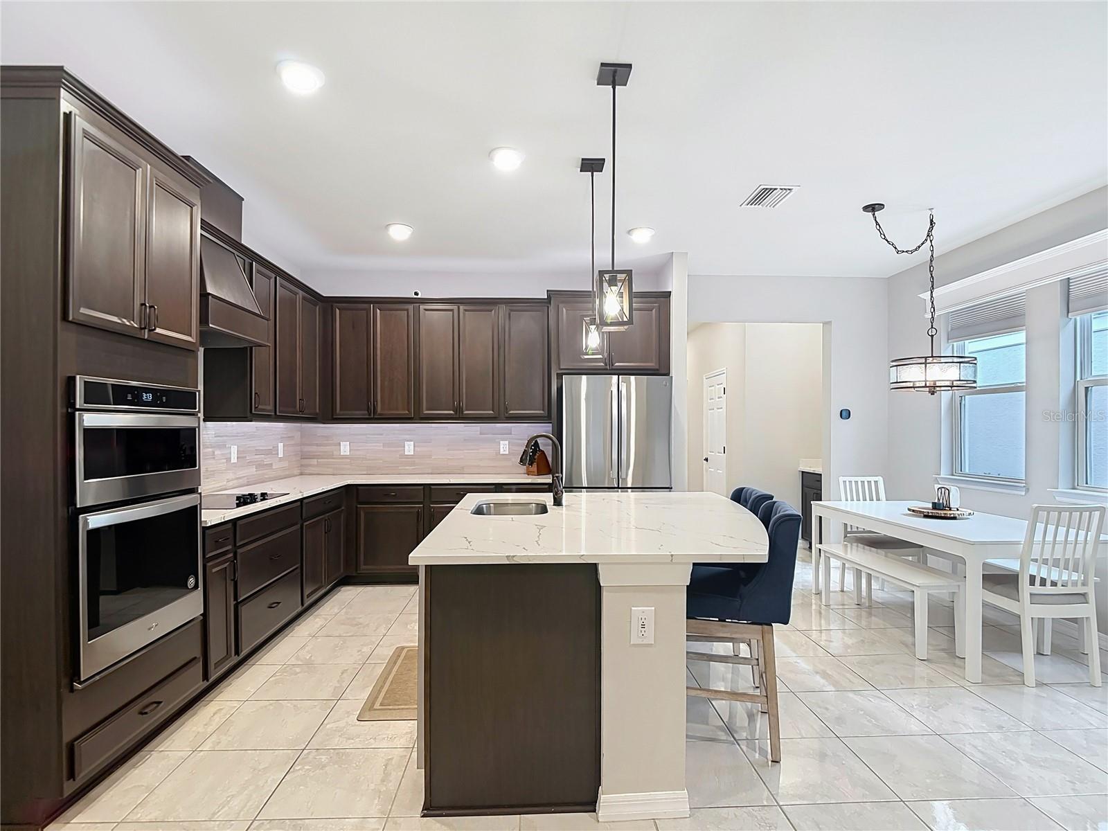 Image 18 of 61 For 2881 Grand Kemerton Place