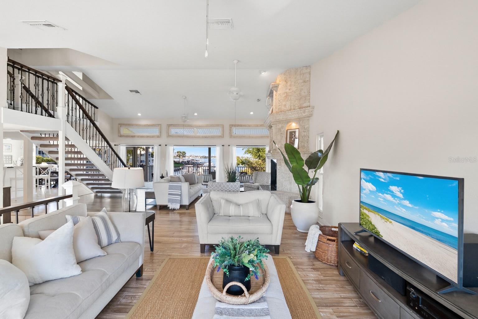 Image 7 of 83 For 255 46th Avenue