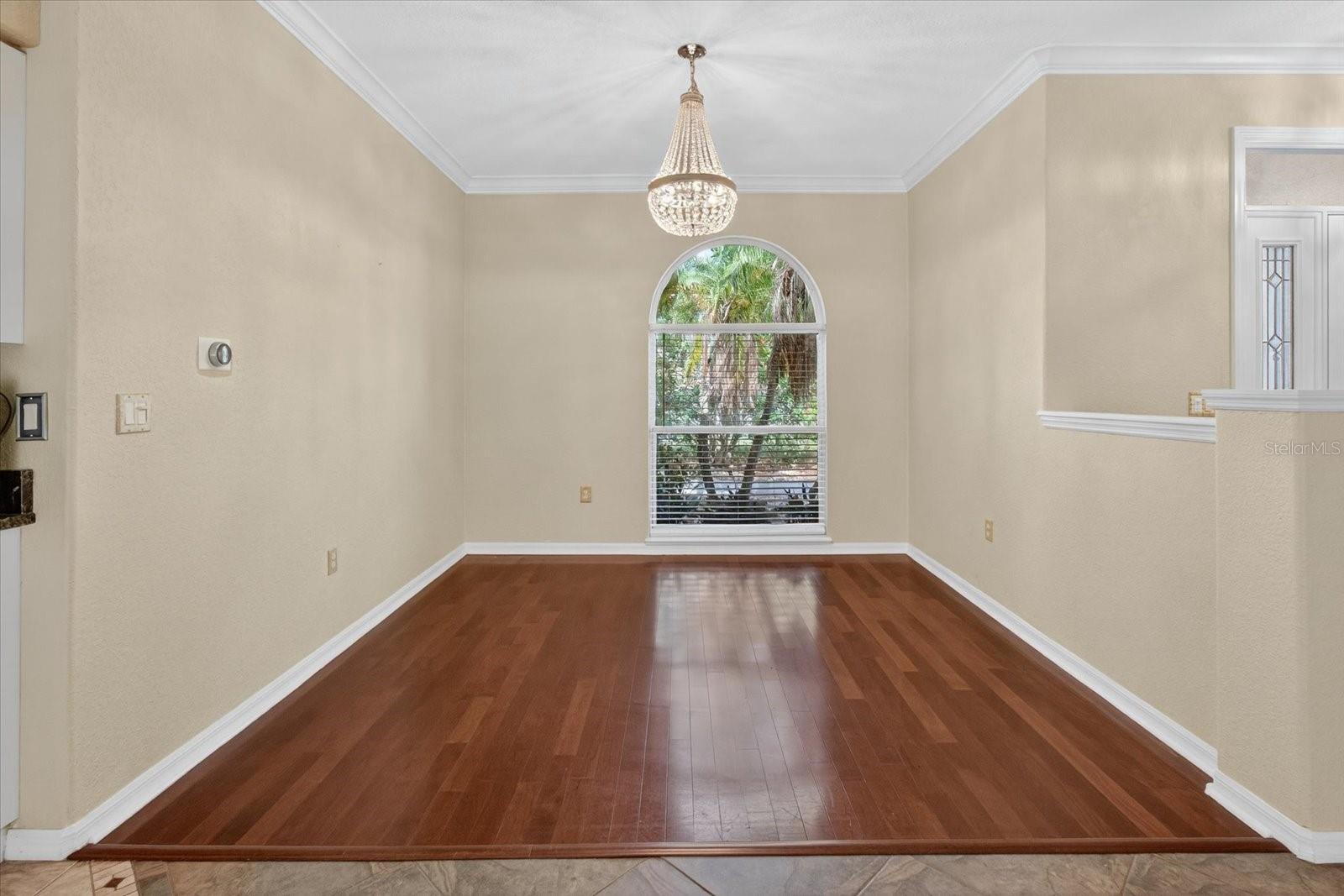 Image 16 of 77 For 5507 31st Court E