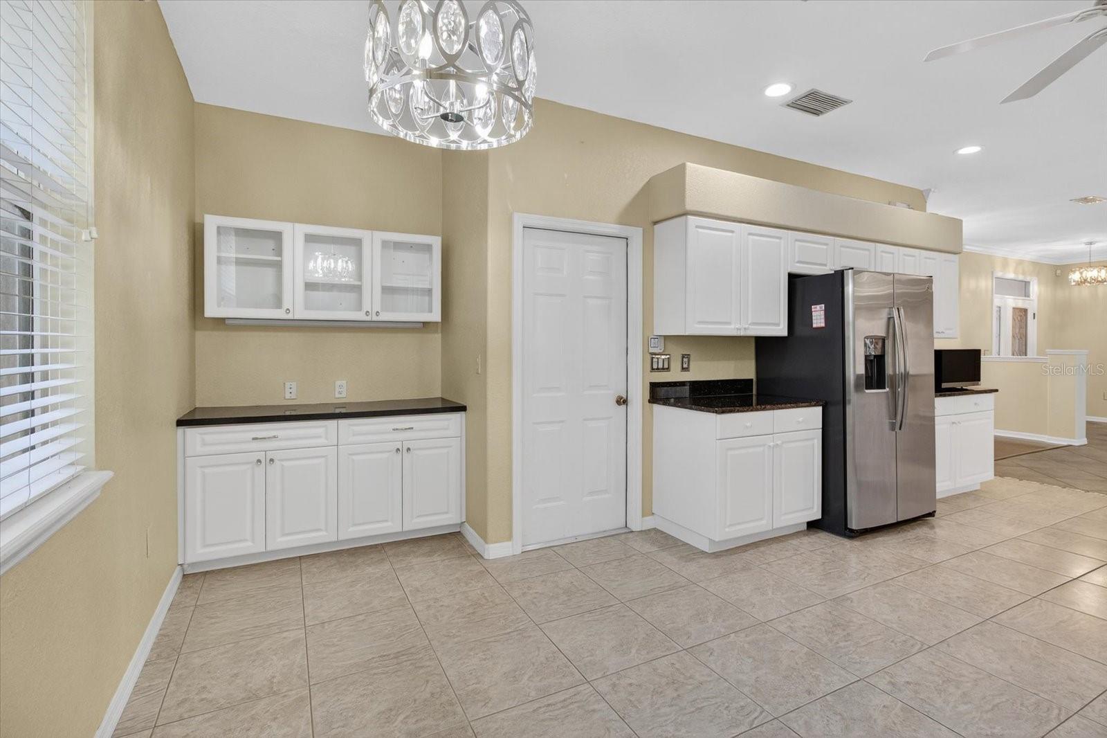 Image 26 of 77 For 5507 31st Court E