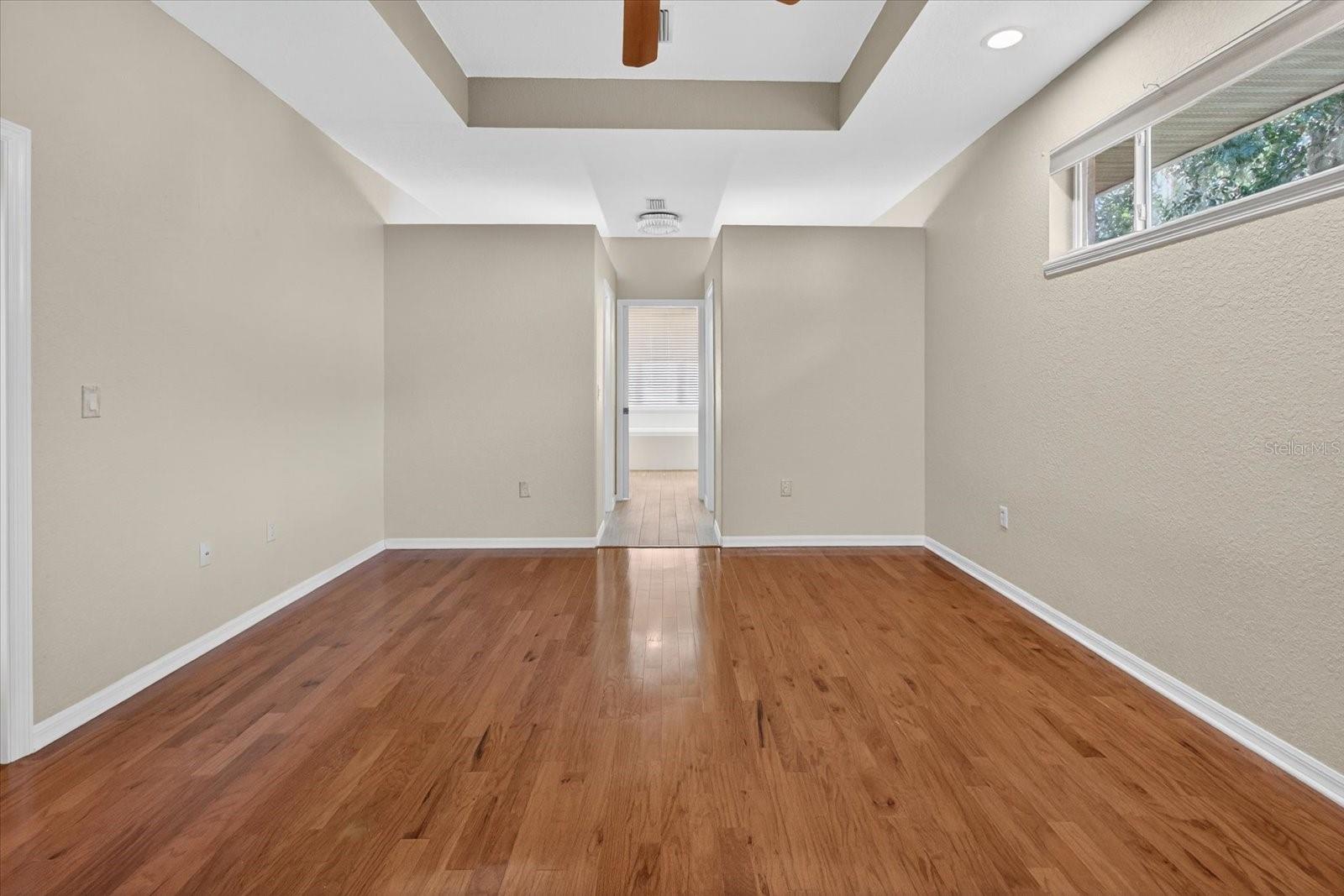 Image 30 of 77 For 5507 31st Court E