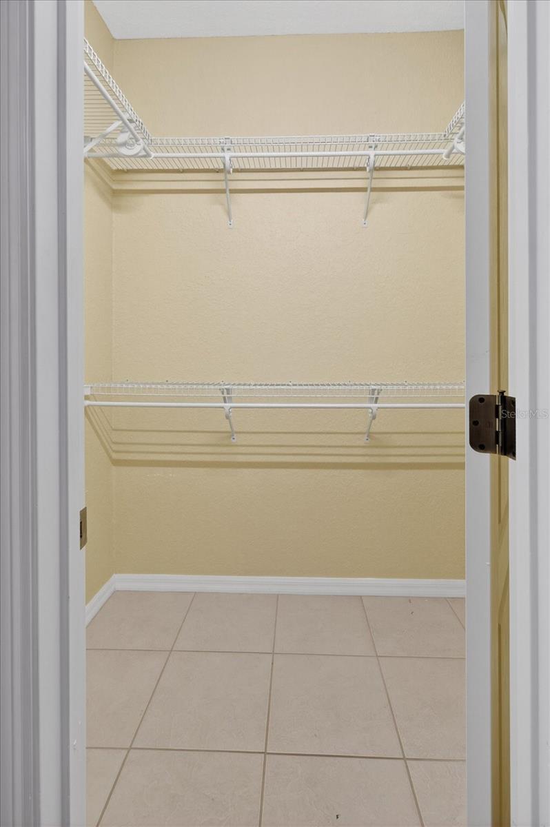 Image 35 of 77 For 5507 31st Court E