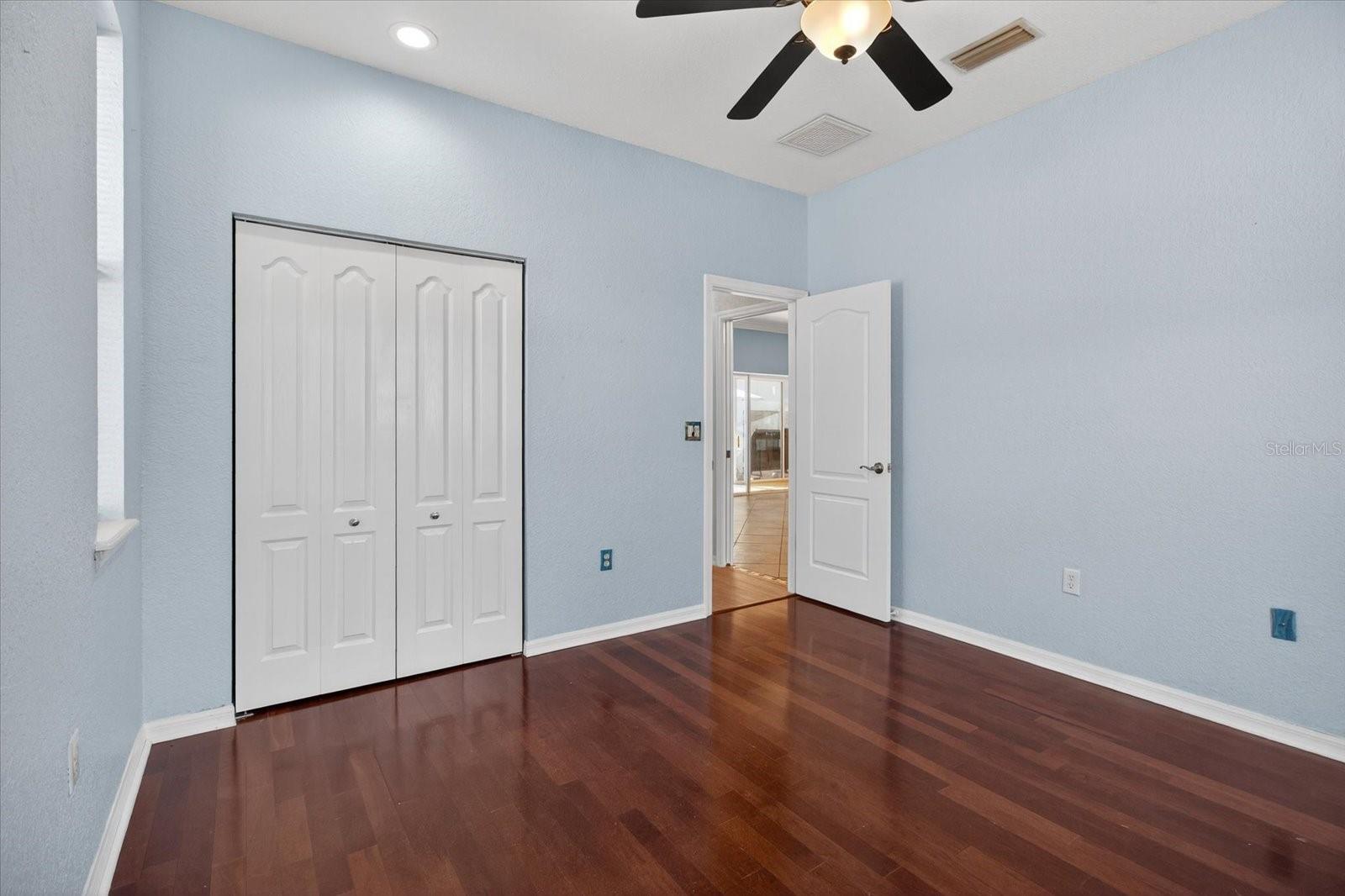 Image 44 of 77 For 5507 31st Court E