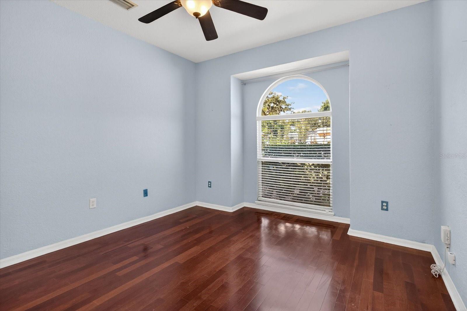 Image 45 of 77 For 5507 31st Court E