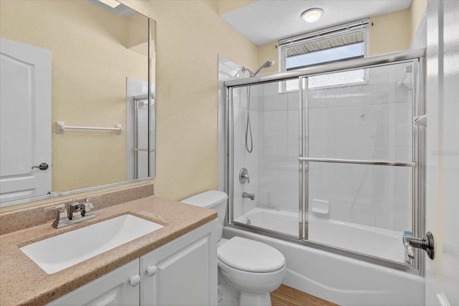 Image 46 of 77 For 5507 31st Court E