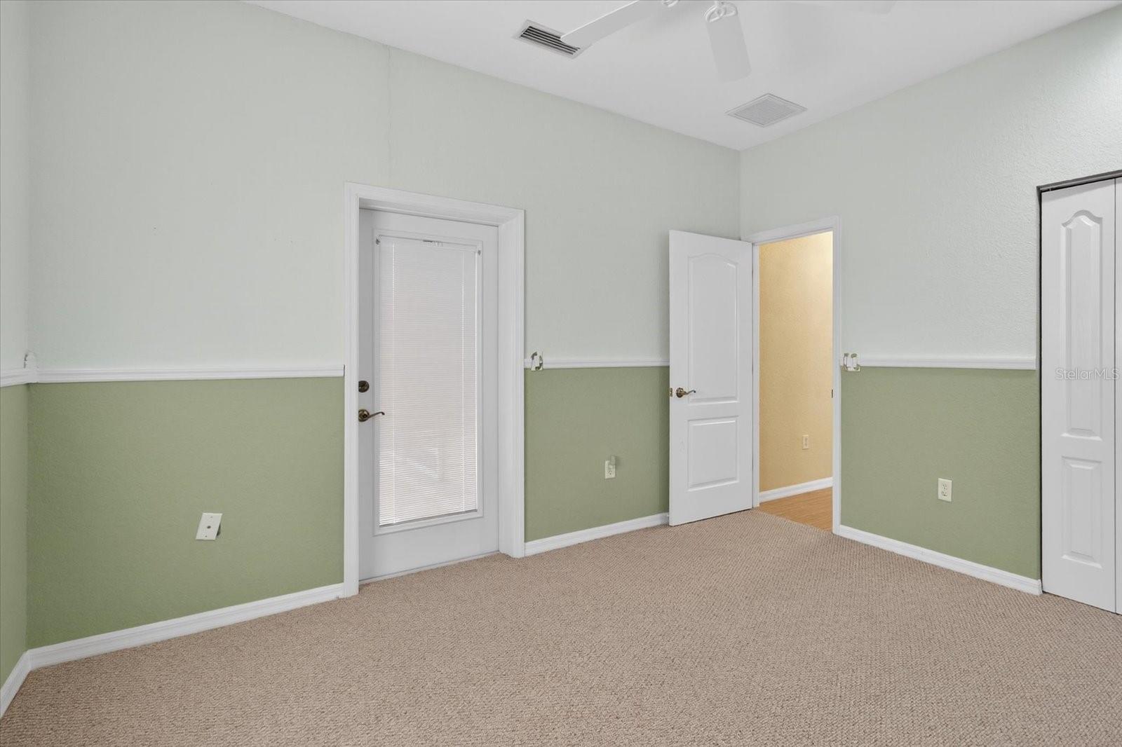 Image 50 of 77 For 5507 31st Court E