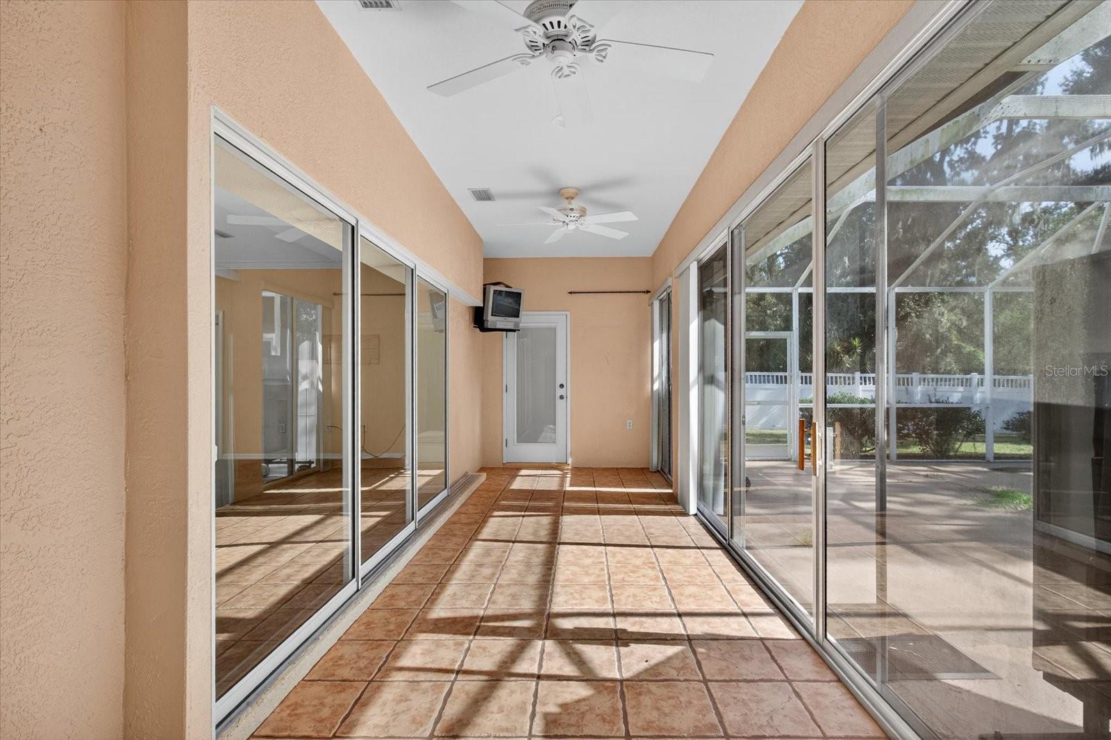 Image 54 of 77 For 5507 31st Court E