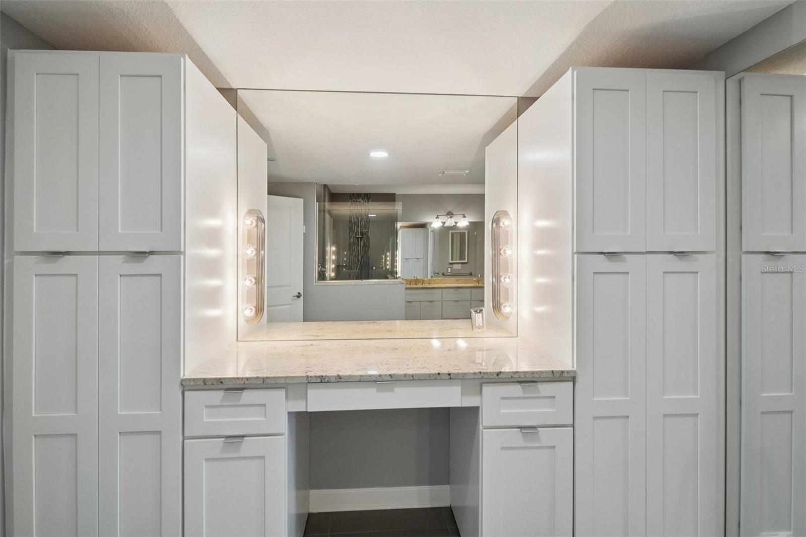 Image 27 of 35 For 1 Beach Drive Se 2305