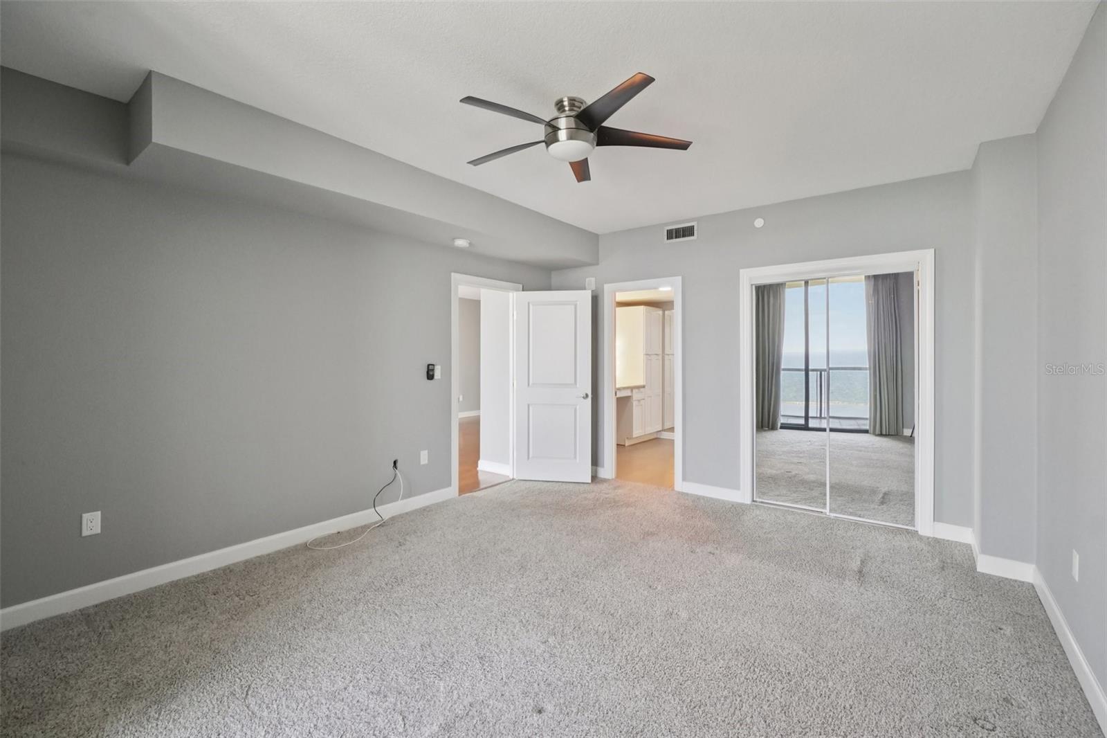 Image 30 of 35 For 1 Beach Drive Se 2305