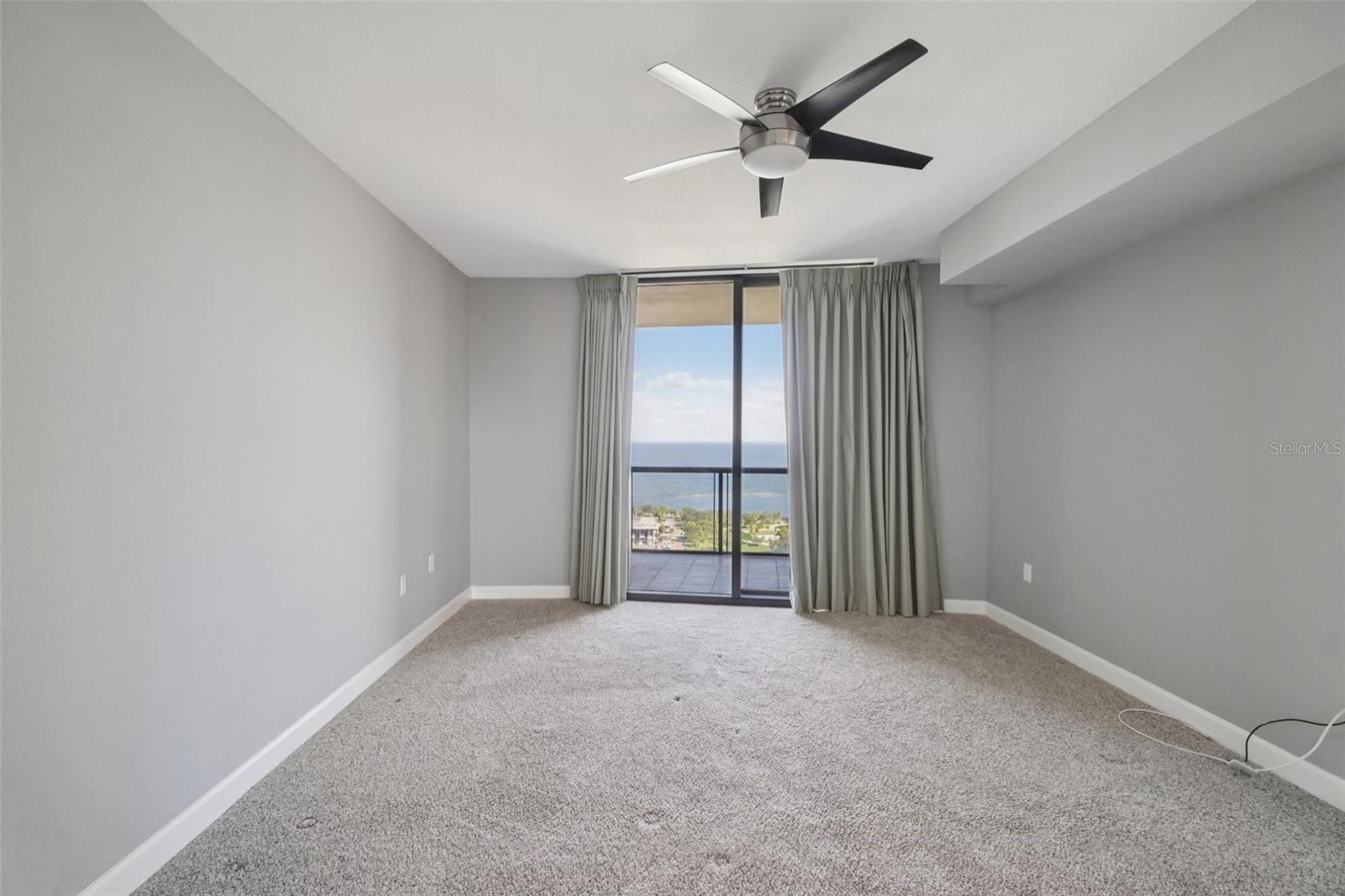 Image 31 of 35 For 1 Beach Drive Se 2305