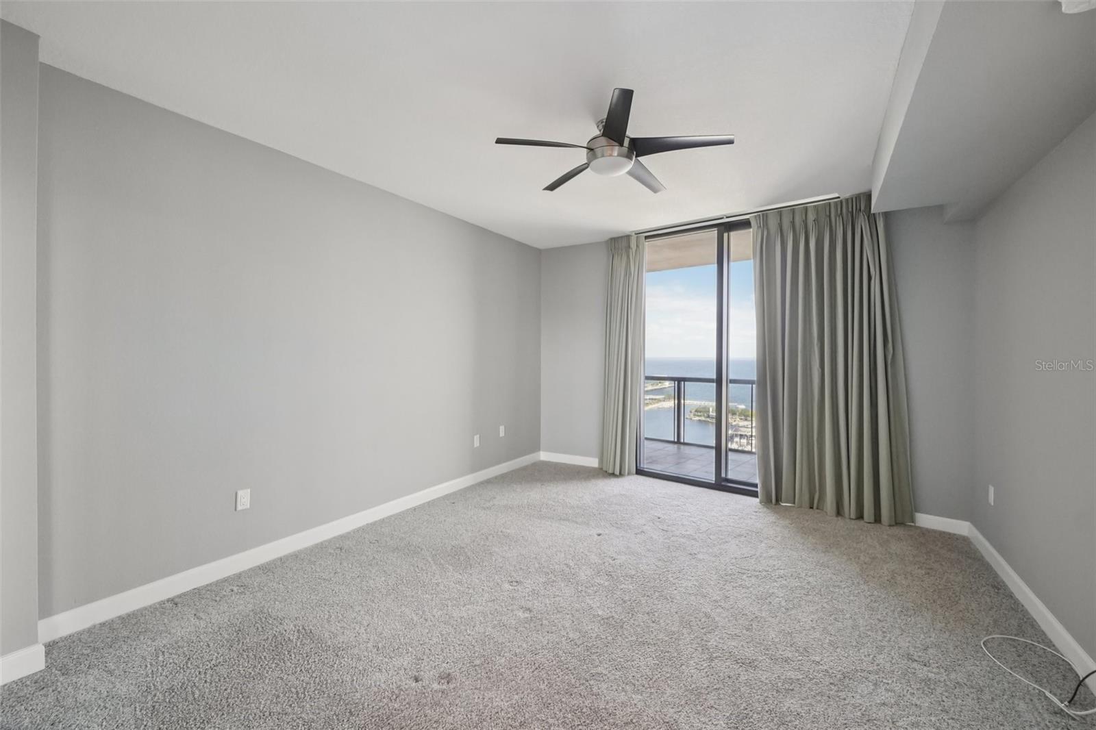 Image 32 of 35 For 1 Beach Drive Se 2305