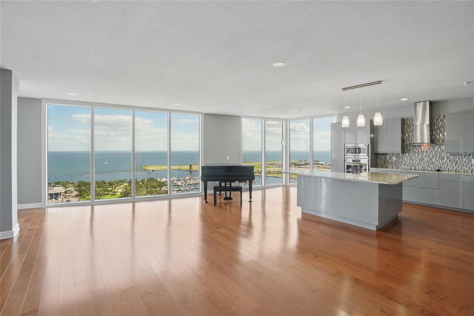 Image 9 of 35 For 1 Beach Drive Se 2305