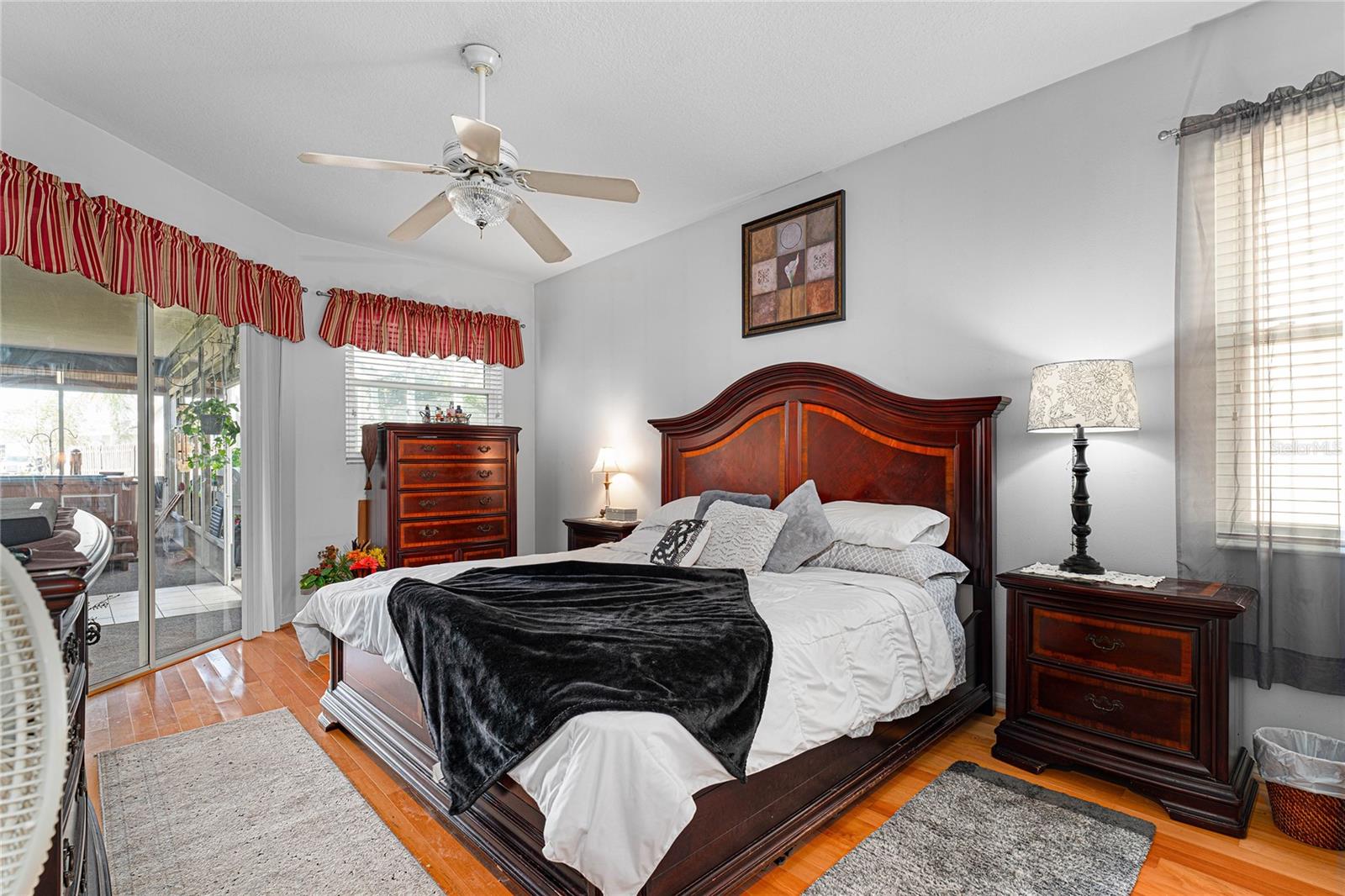 Image 14 of 51 For 22938 Sterling Manor Loop