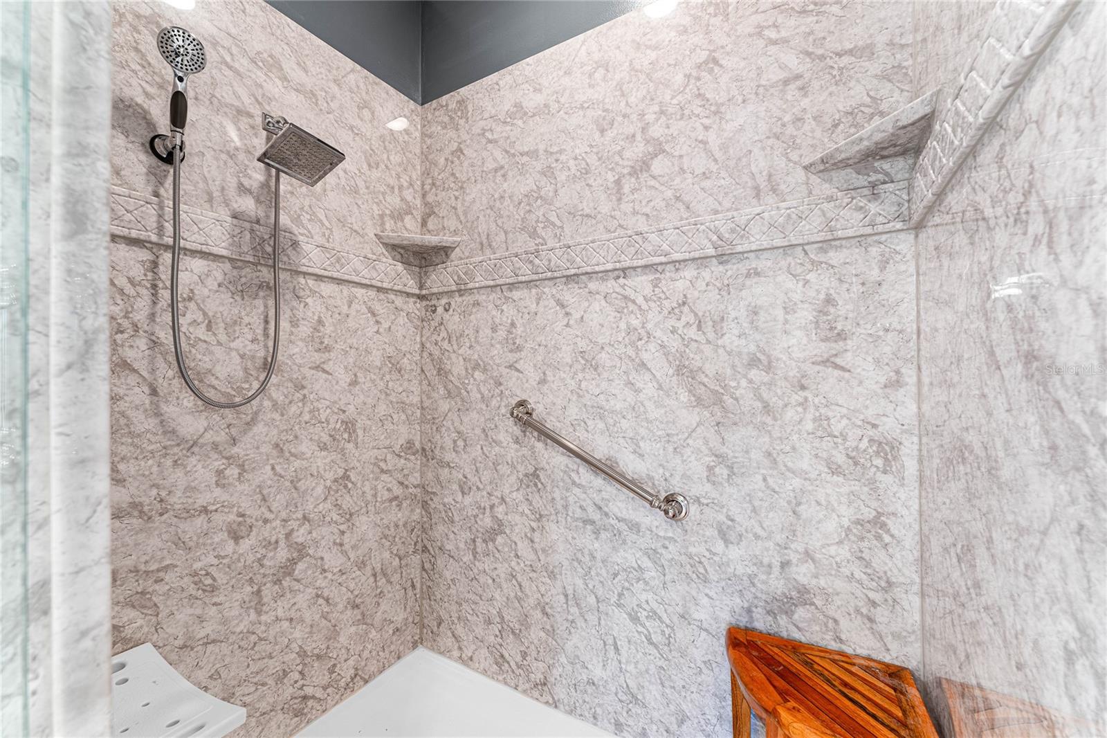 Image 20 of 51 For 22938 Sterling Manor Loop