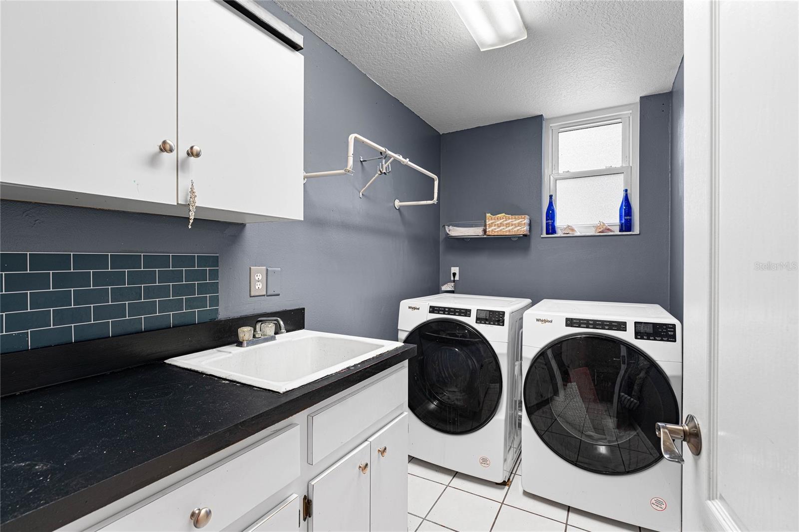 Image 40 of 51 For 22938 Sterling Manor Loop