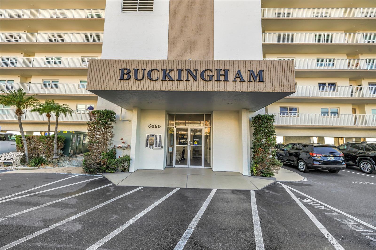 Image 3 of 20 For 6060 Shore Boulevard S 106