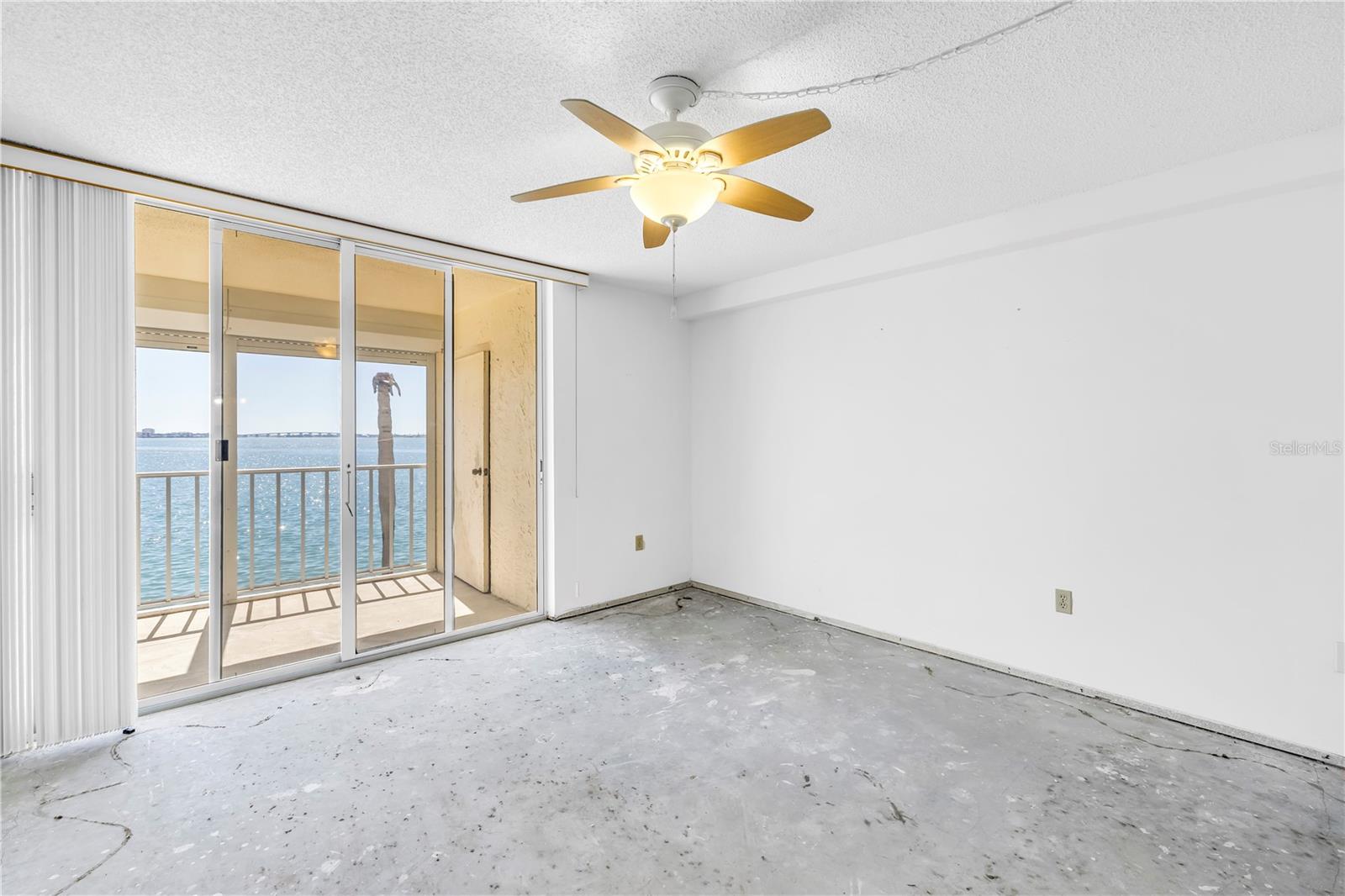 Image 8 of 20 For 6060 Shore Boulevard S 106