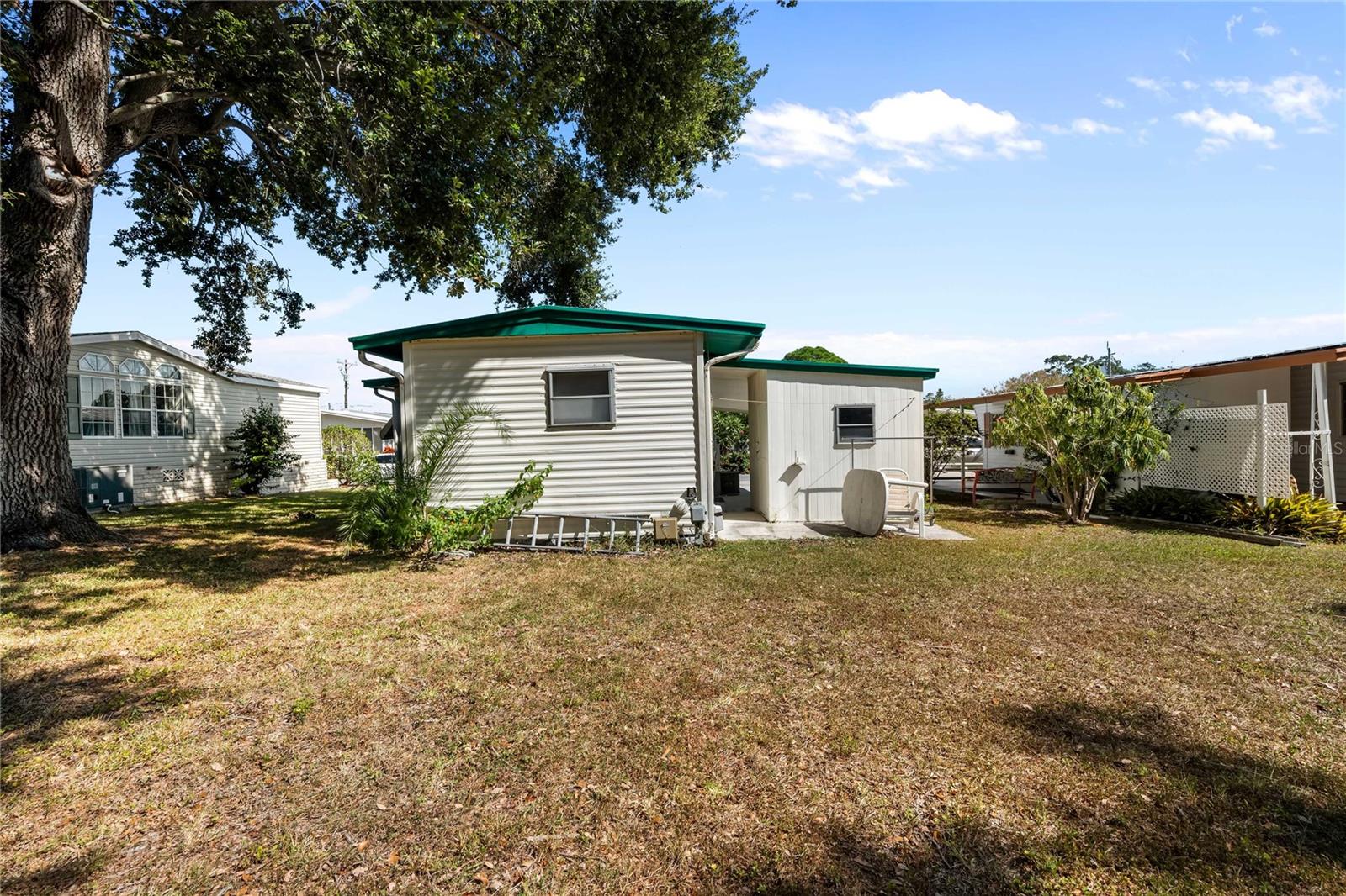 Image 28 of 32 For 585 Sky Harbor Drive 418