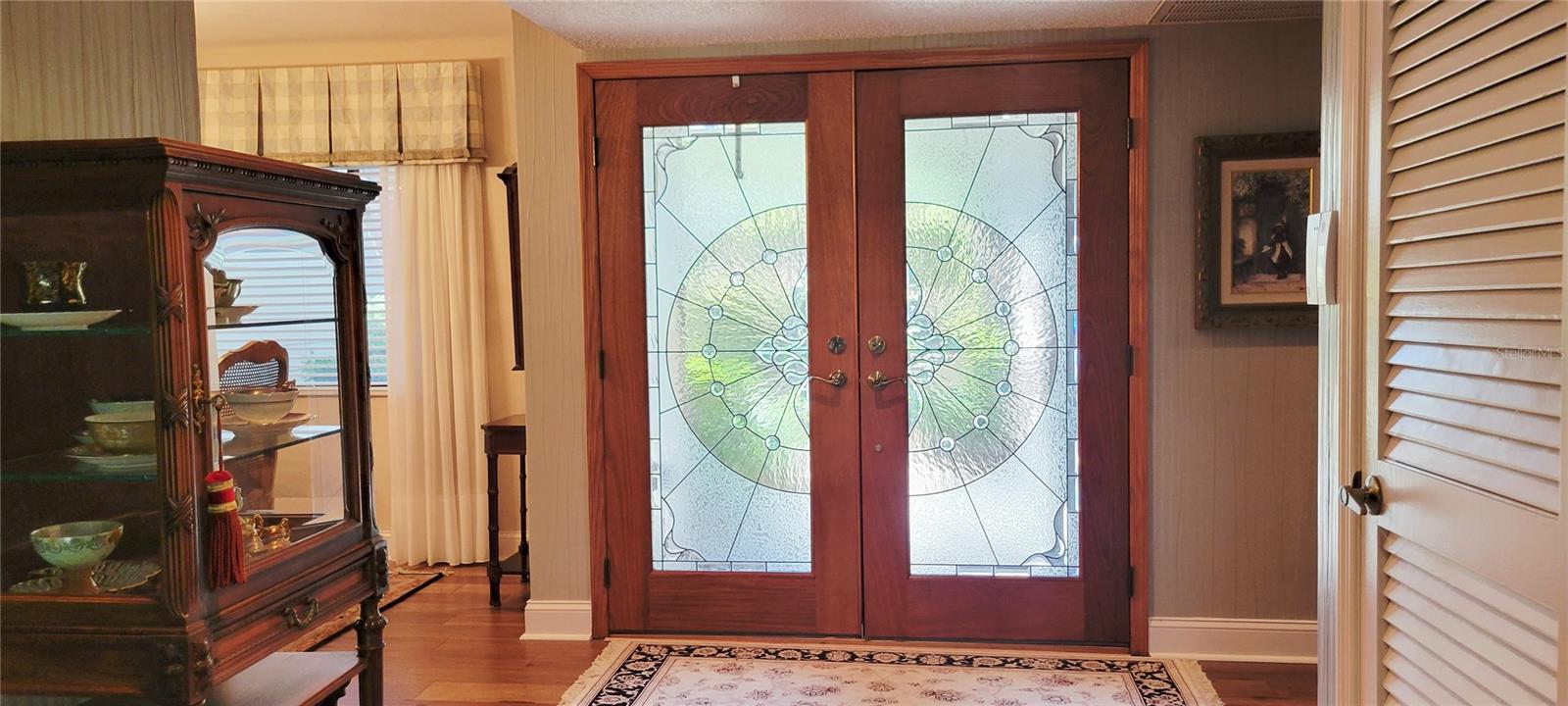 Image 6 of 49 For 1004 Old Mill Pond Road