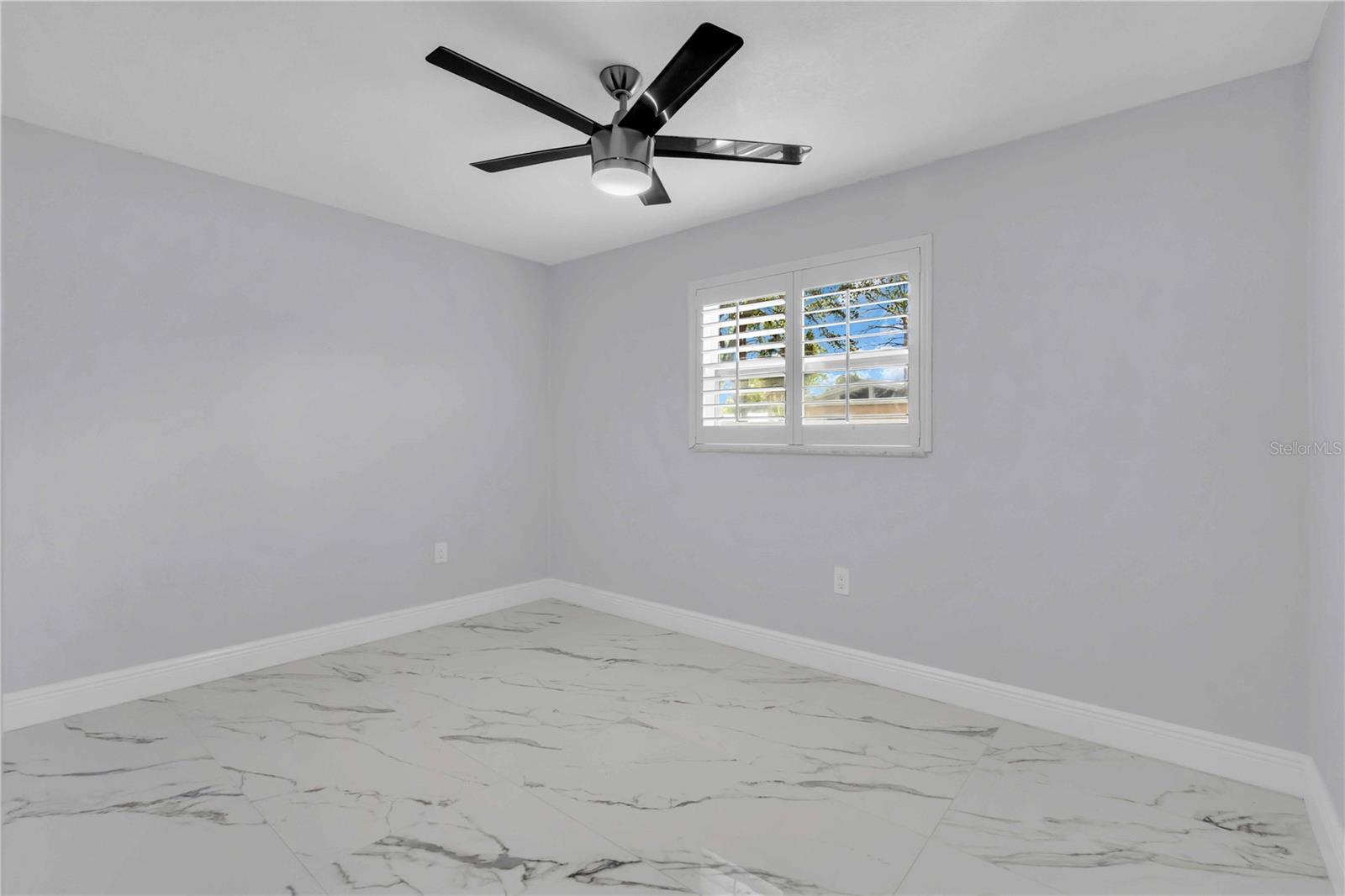 Image 25 of 42 For 323 Freeport Avenue Ne