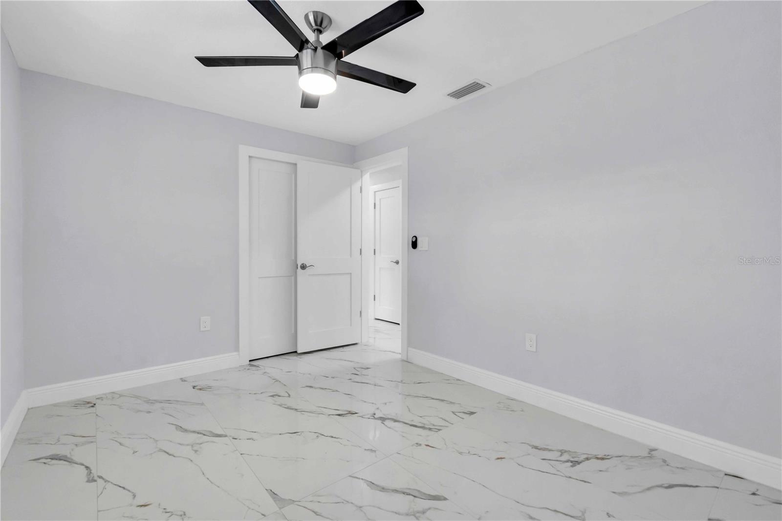 Image 30 of 42 For 323 Freeport Avenue Ne