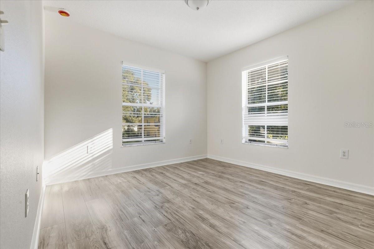 Image 23 of 36 For 37554 Daliha Terrace