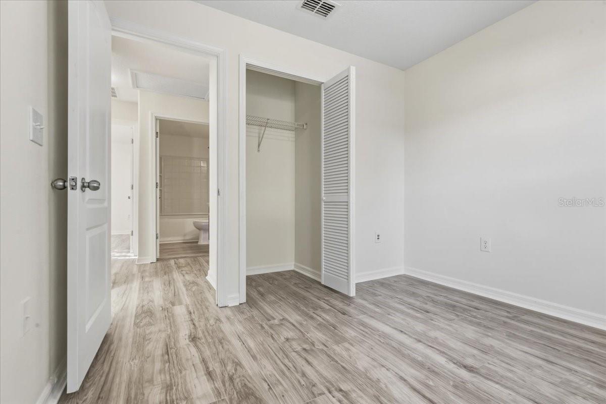 Image 33 of 36 For 37554 Daliha Terrace