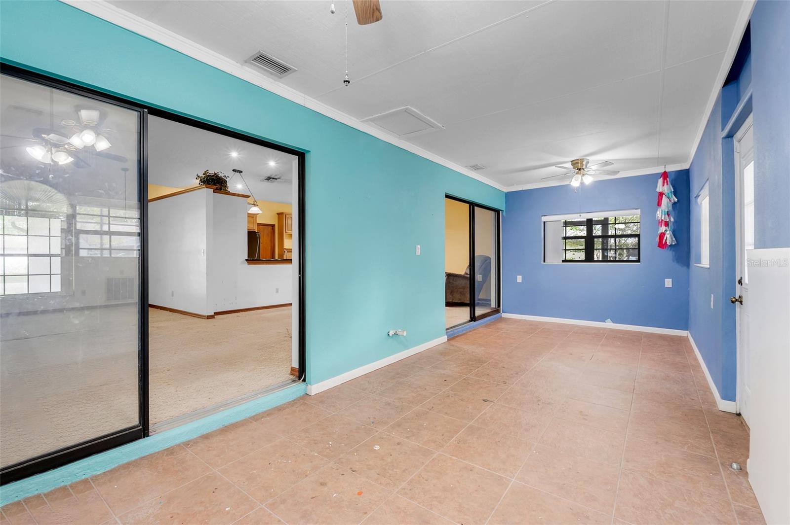 Image 18 of 47 For 1921 Carolyn Court