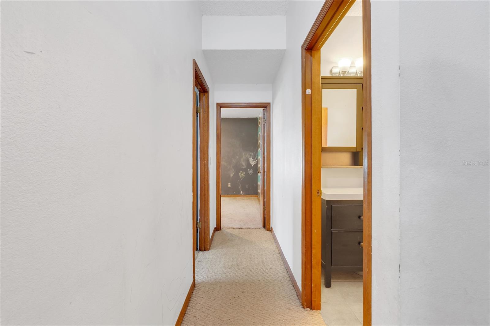 Image 19 of 47 For 1921 Carolyn Court