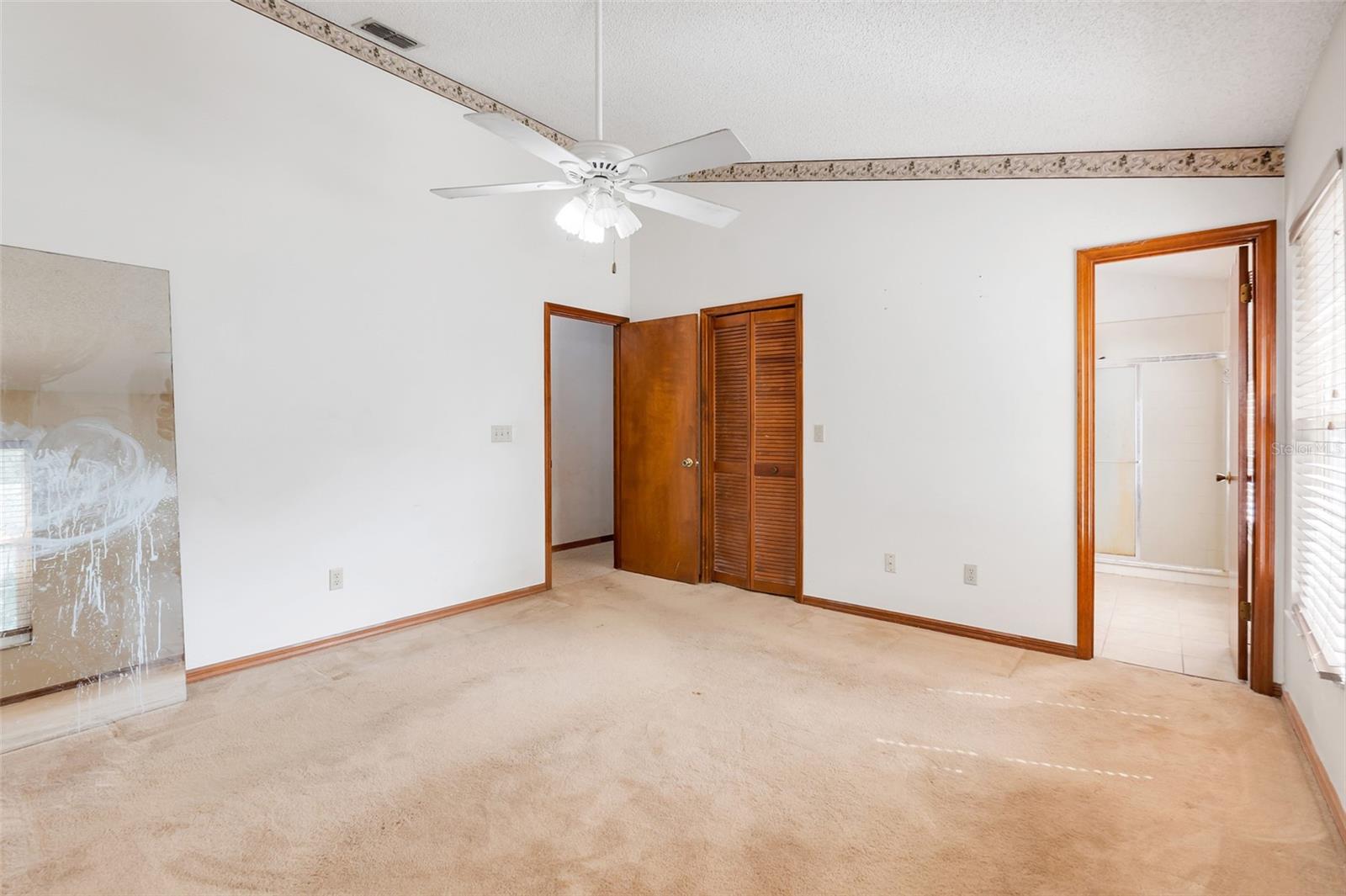 Image 23 of 47 For 1921 Carolyn Court