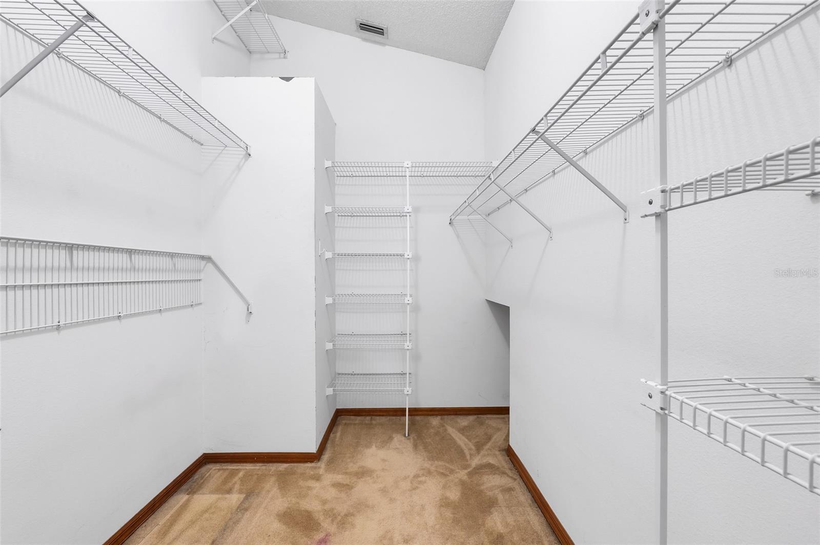 Image 25 of 47 For 1921 Carolyn Court