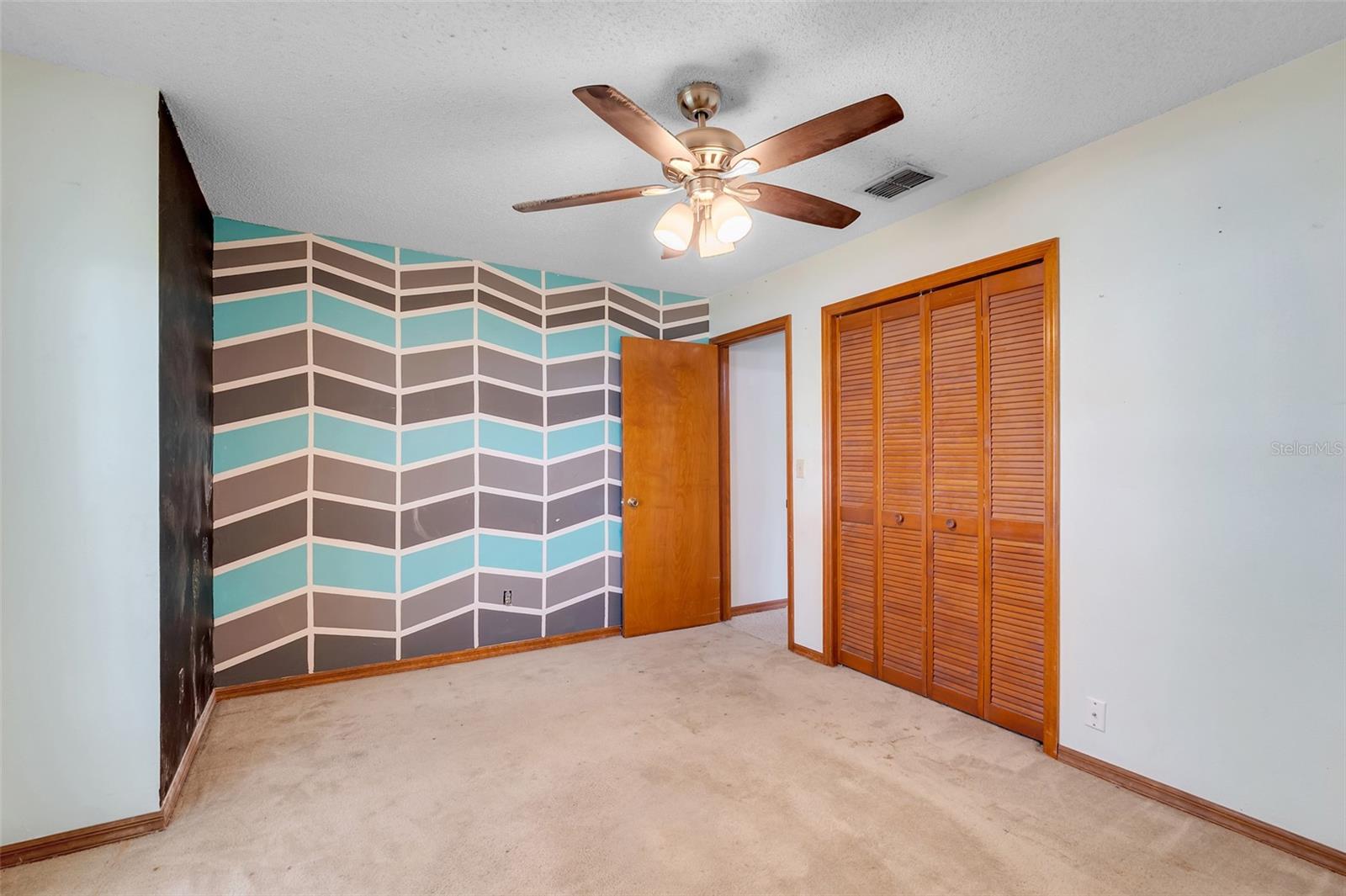 Image 29 of 47 For 1921 Carolyn Court