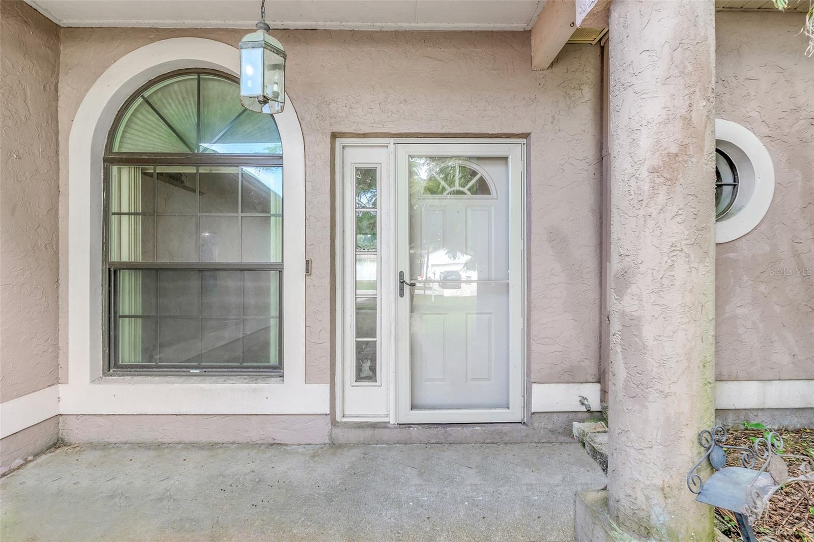 Image 3 of 47 For 1921 Carolyn Court