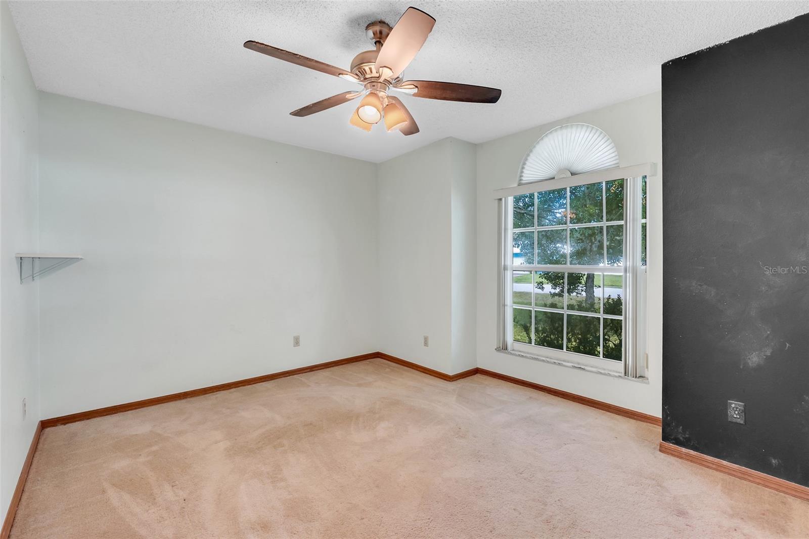 Image 30 of 47 For 1921 Carolyn Court