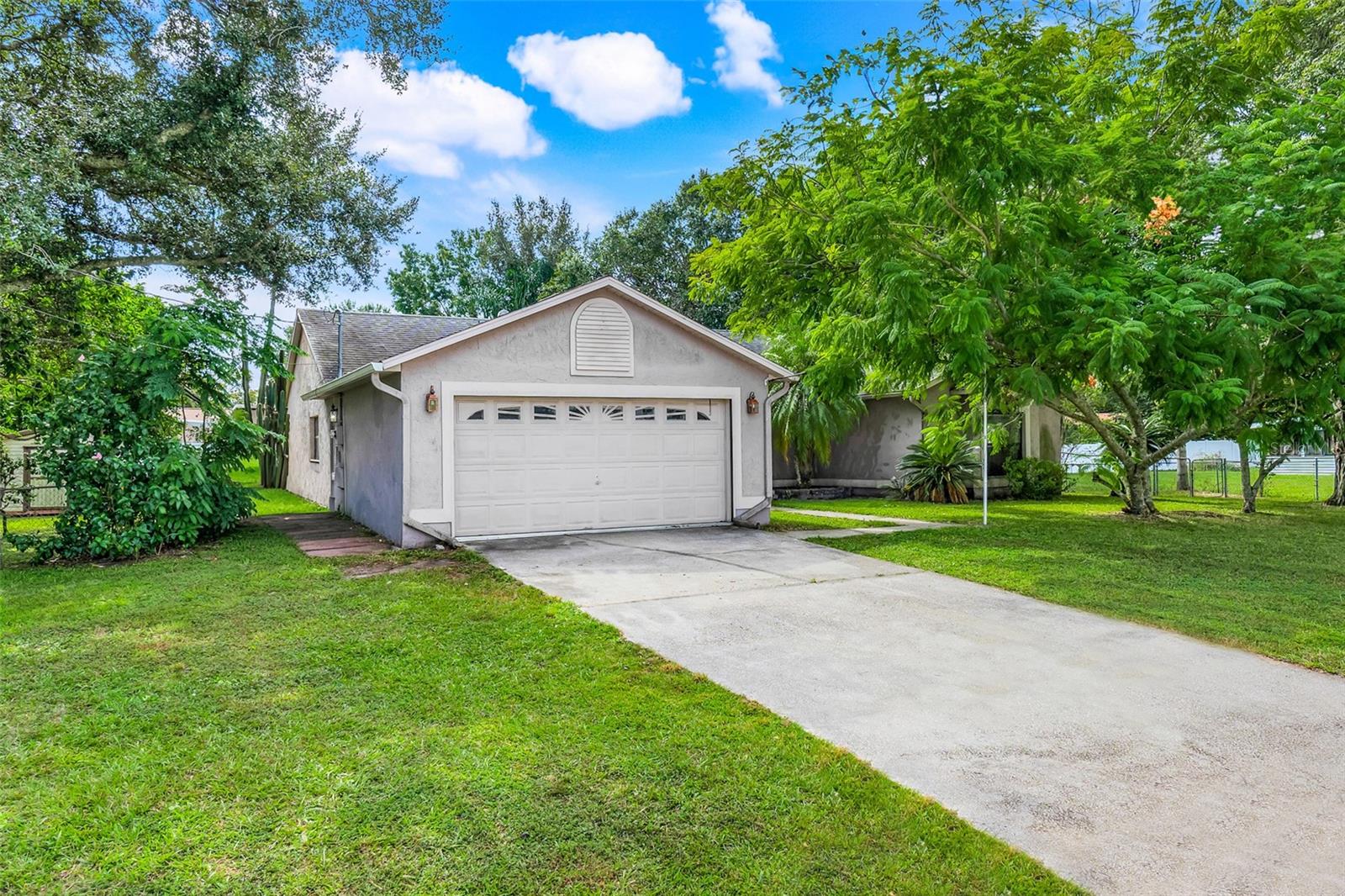 Image 36 of 47 For 1921 Carolyn Court