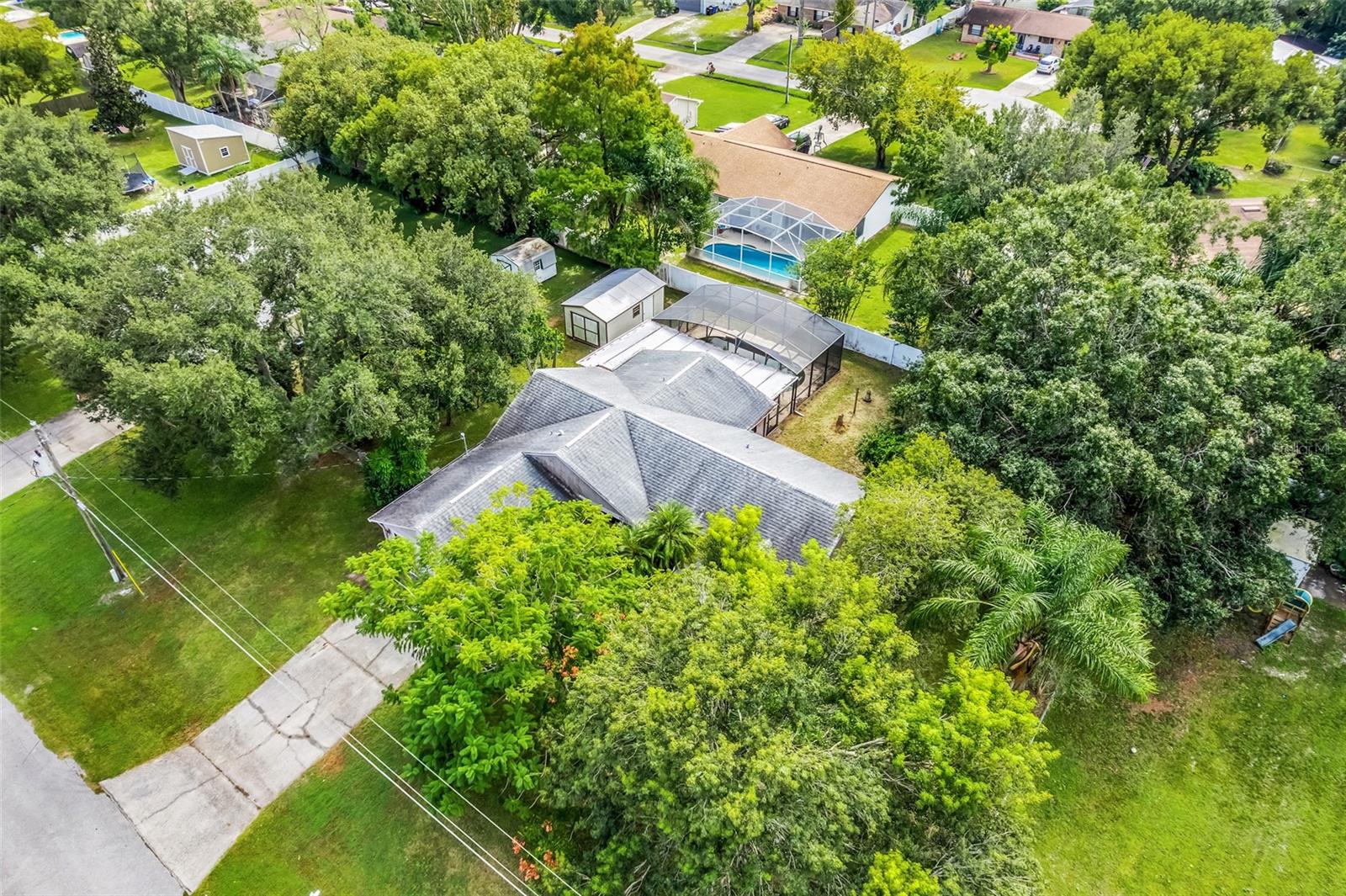 Image 39 of 47 For 1921 Carolyn Court