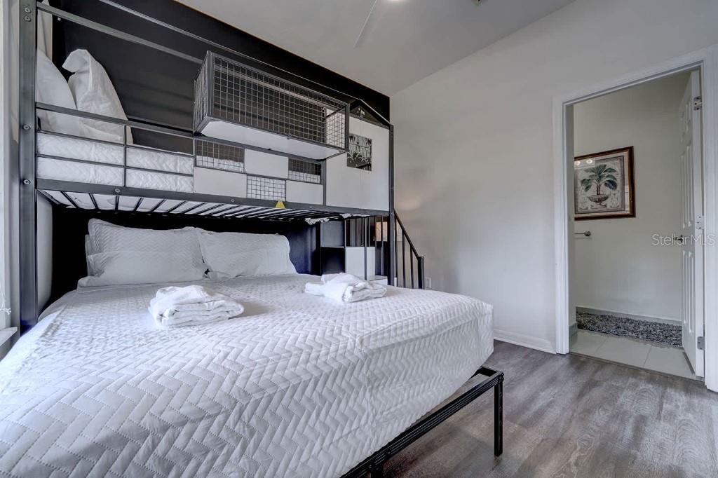 Image 27 of 50 For 17521 Blessing Drive