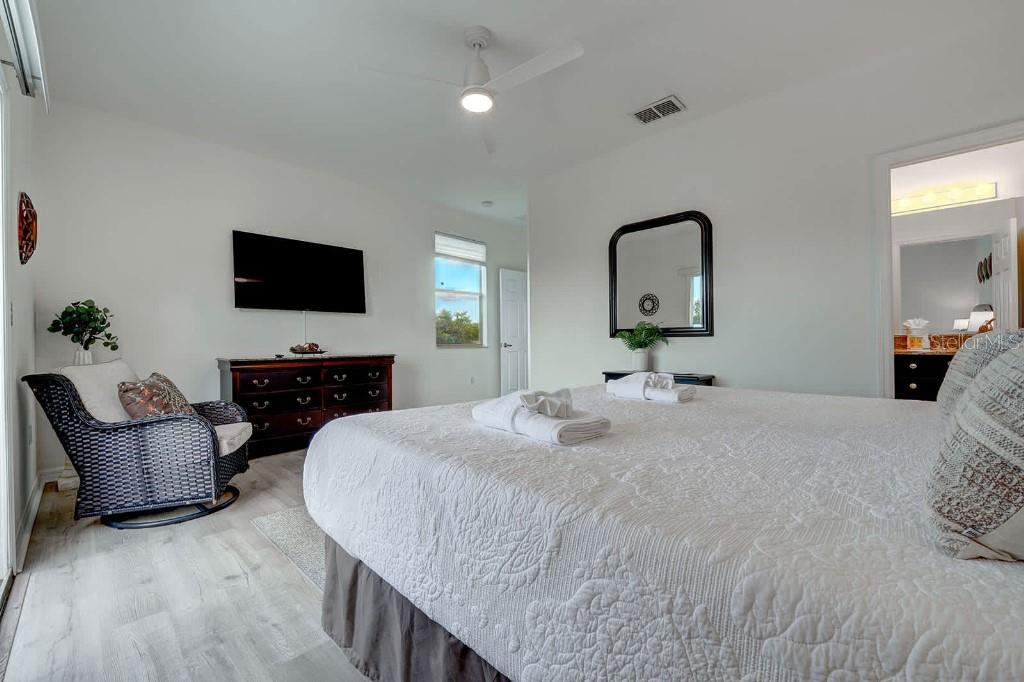 Image 36 of 50 For 17521 Blessing Drive