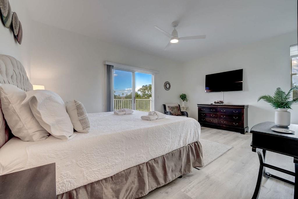 Image 37 of 50 For 17521 Blessing Drive