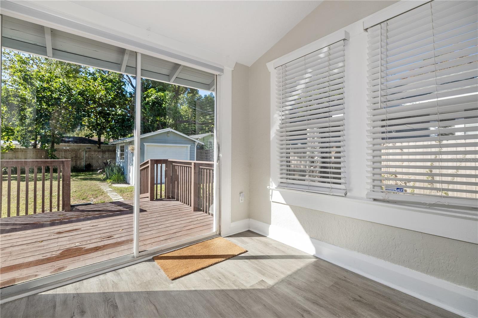 Image 18 of 29 For 1011 Emma Street