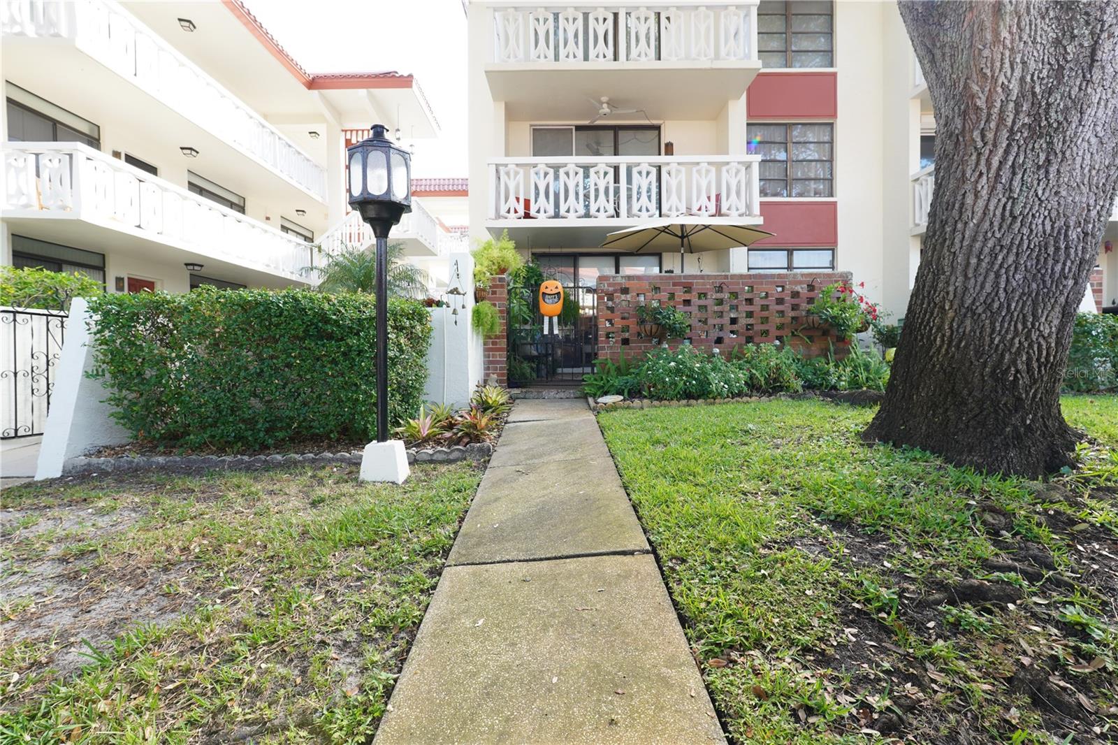 Image 28 of 30 For 2612 Pearce Drive 103