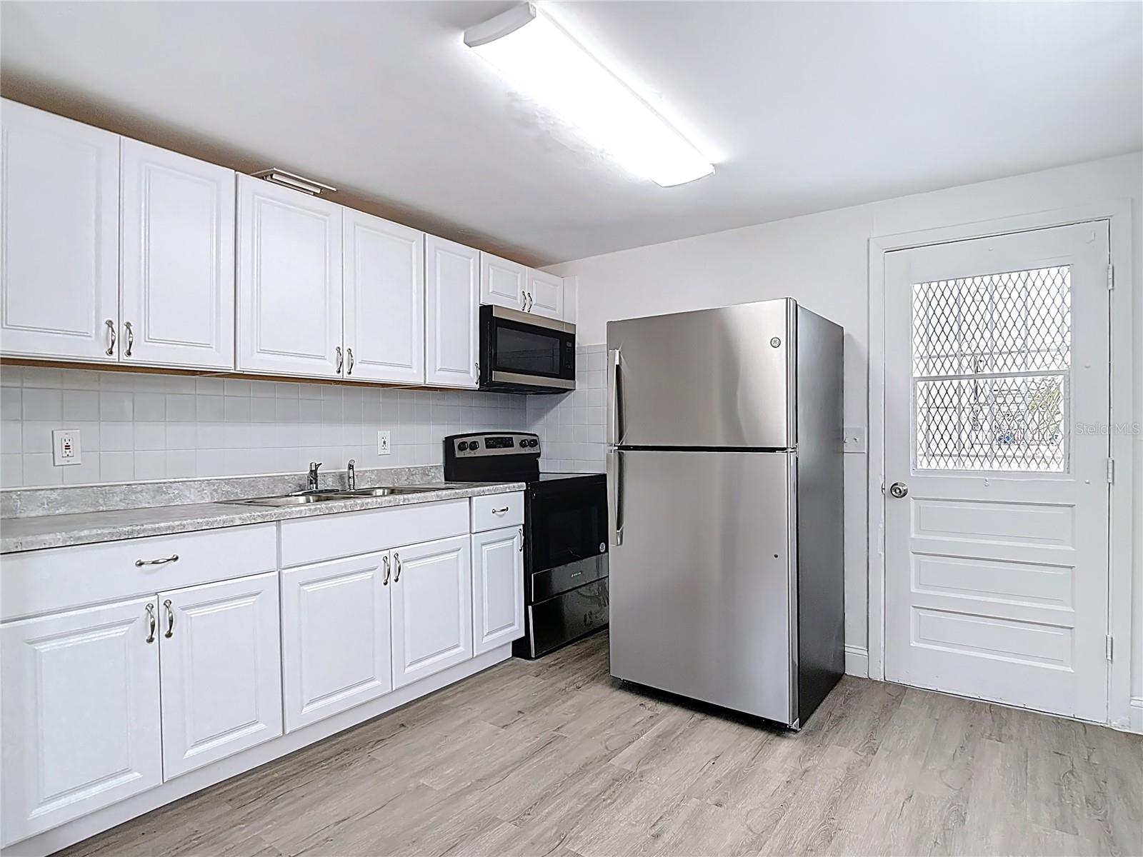 Image 7 of 27 For 3512 10th Street