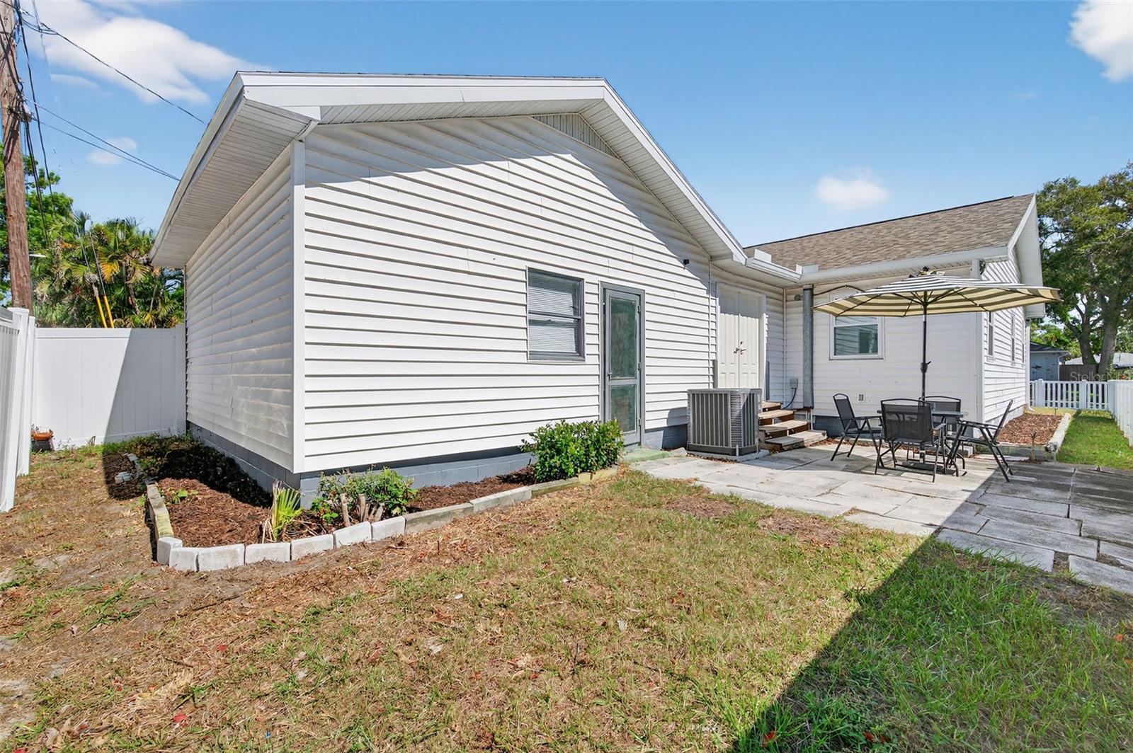 Image 19 of 28 For 2401 19th Street S