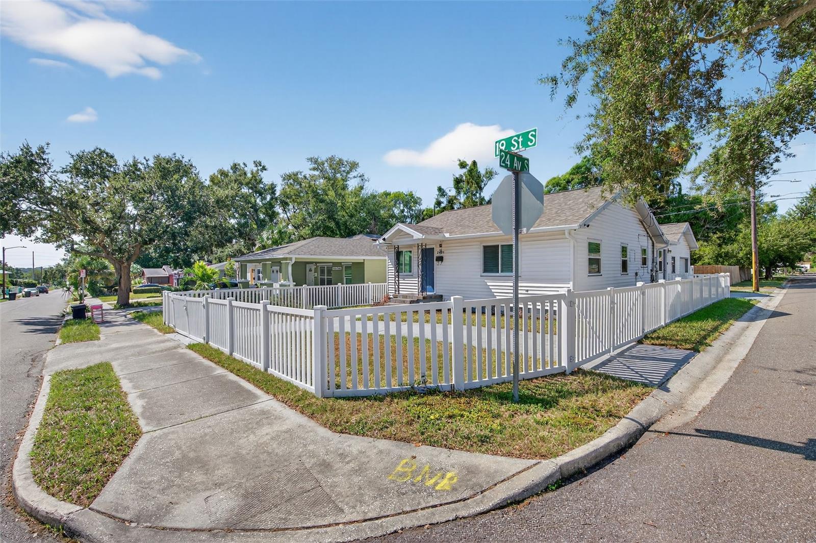 Image 20 of 28 For 2401 19th Street S